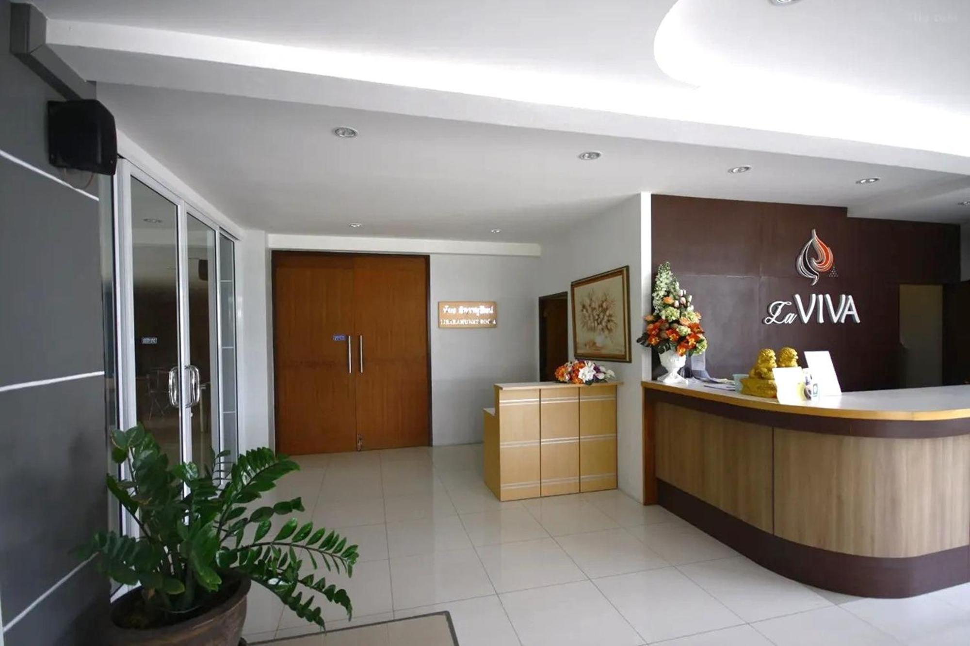 La Viva Hotel ブリーラム エクステリア 写真