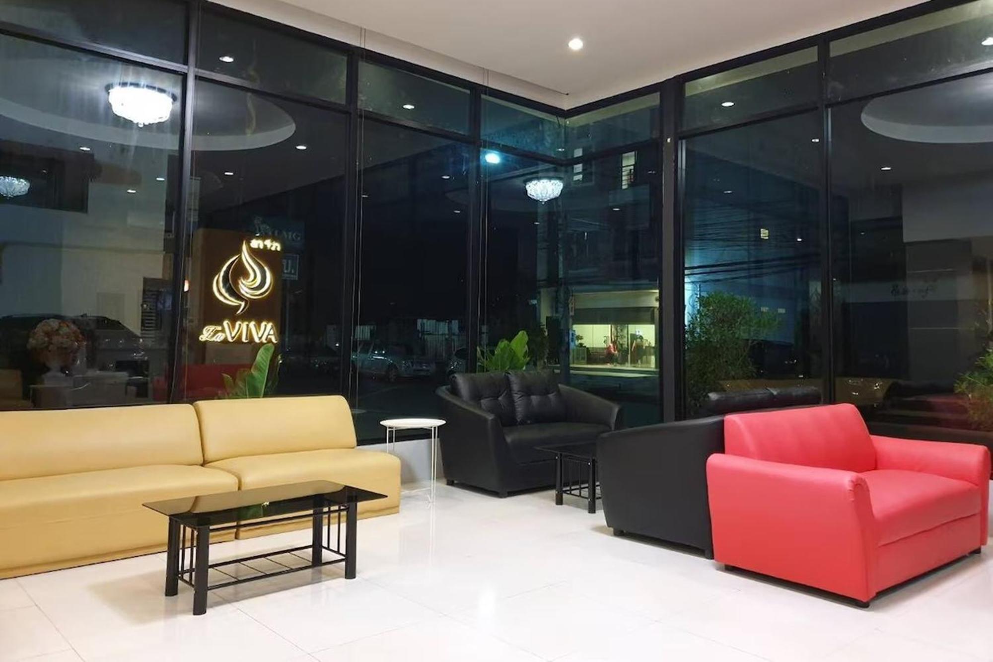 La Viva Hotel ブリーラム エクステリア 写真